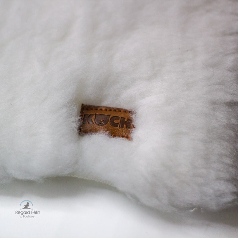 Tapis fausse fourrure pour chat