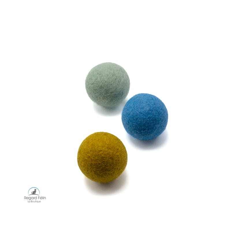 Balle en laine pour chat et chaton