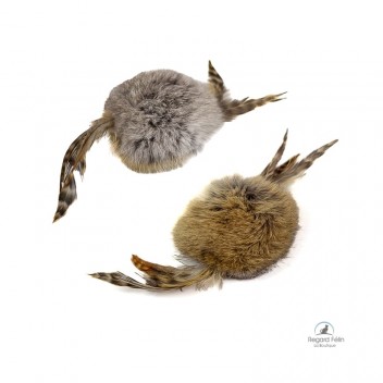 Jouet pour chat contre l'ennui en peau de lapin et plumes